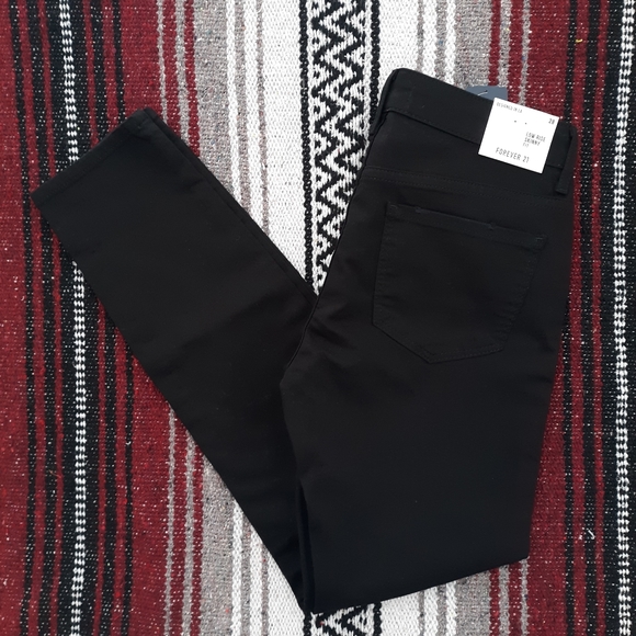 Forever 21 Denim - Forever 21 low rise skinny fit Jean's